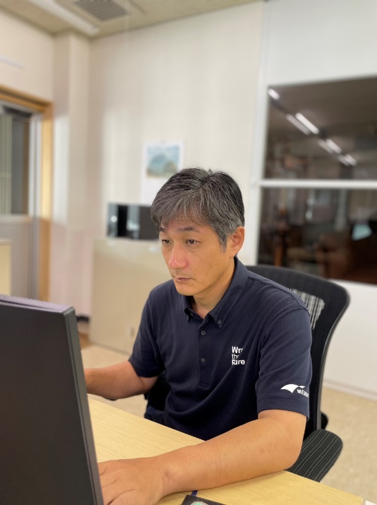 Q: 最後に、同じ業界や同じ職種の方に向けてアドバイスがあればお聞かせください。